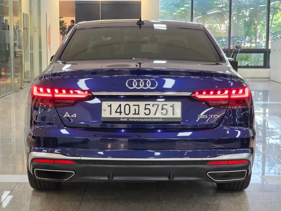 Audi A4 — фото 6