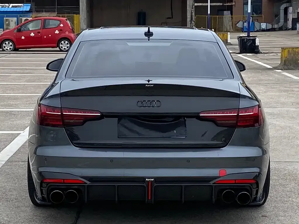 Audi A4L — фото 5