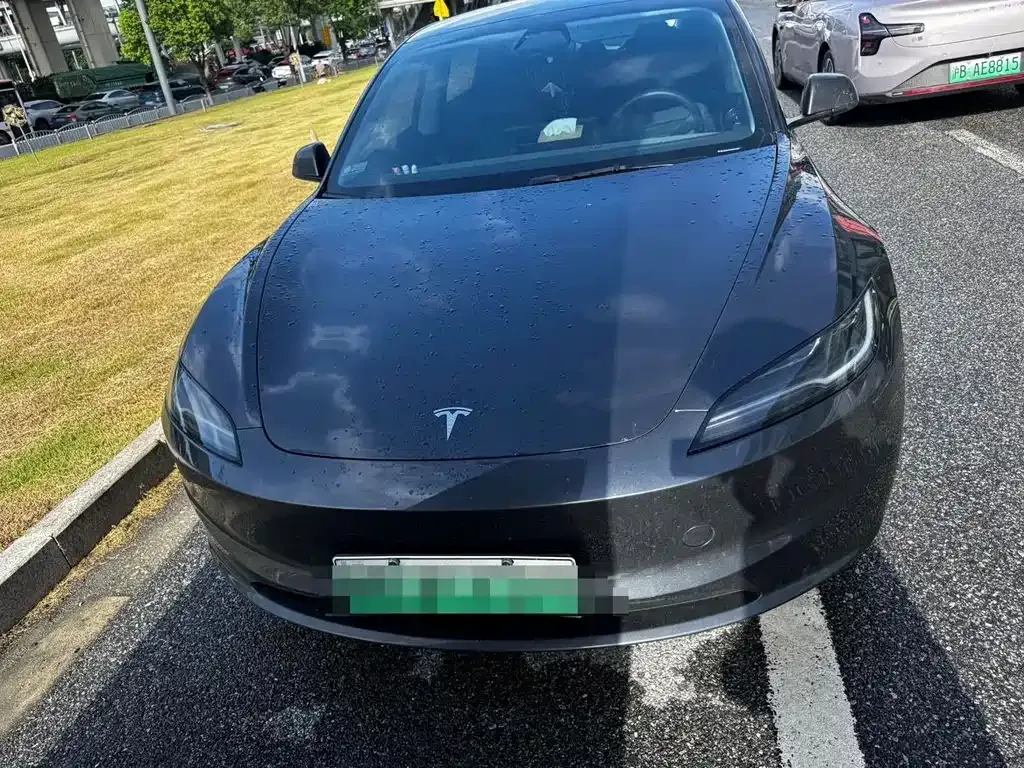 Tesla Model 3 — фото 5
