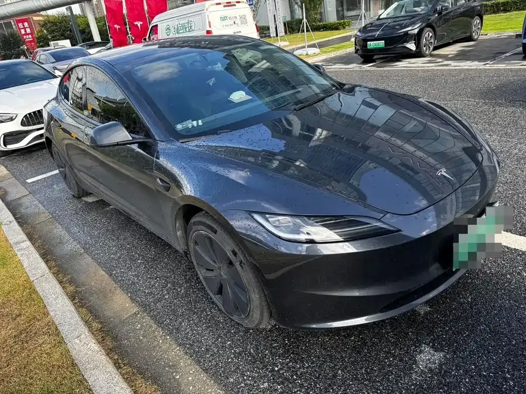 Tesla Model 3 — фото 2