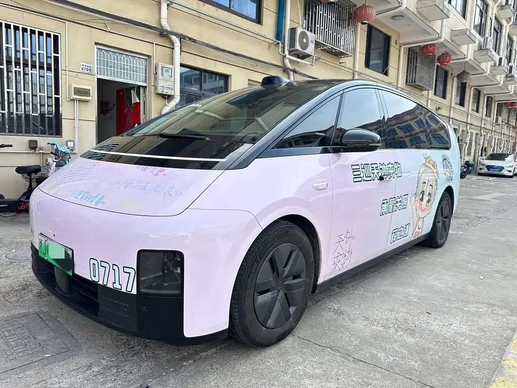 Li Auto MEGA — фото 1