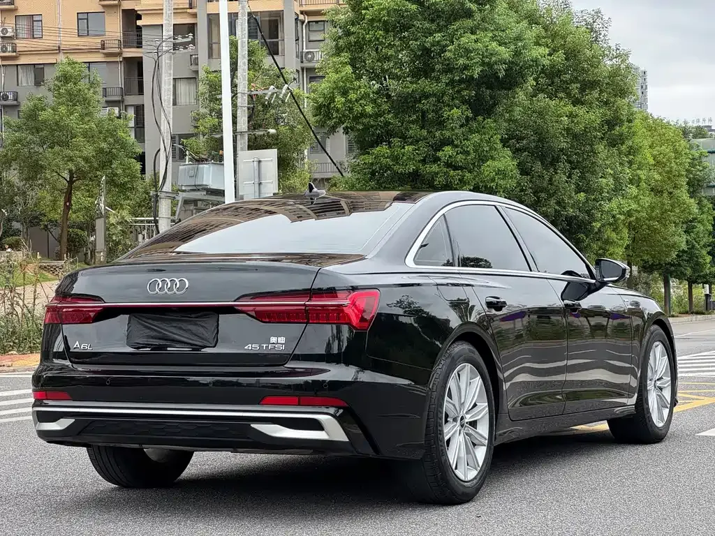 Audi A6L — фото 5