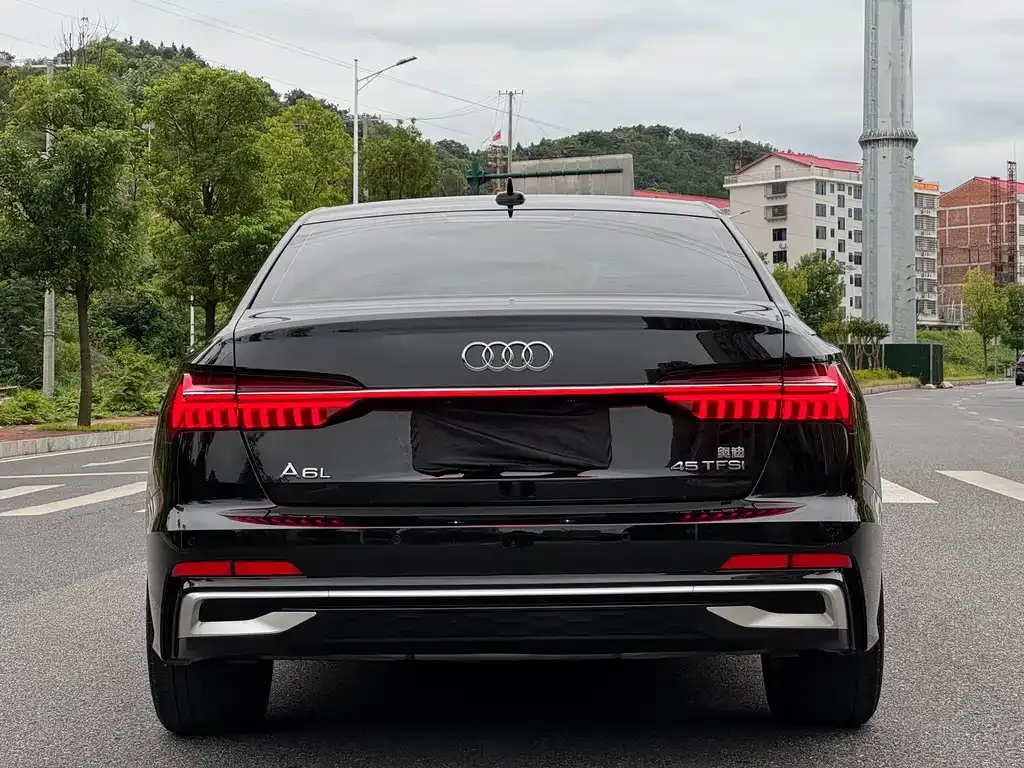 Audi A6L — фото 7