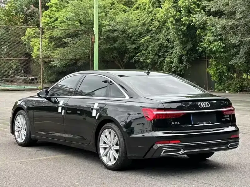 Audi A6L — фото 7