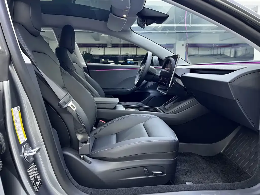 Tesla Model 3 — фото 9