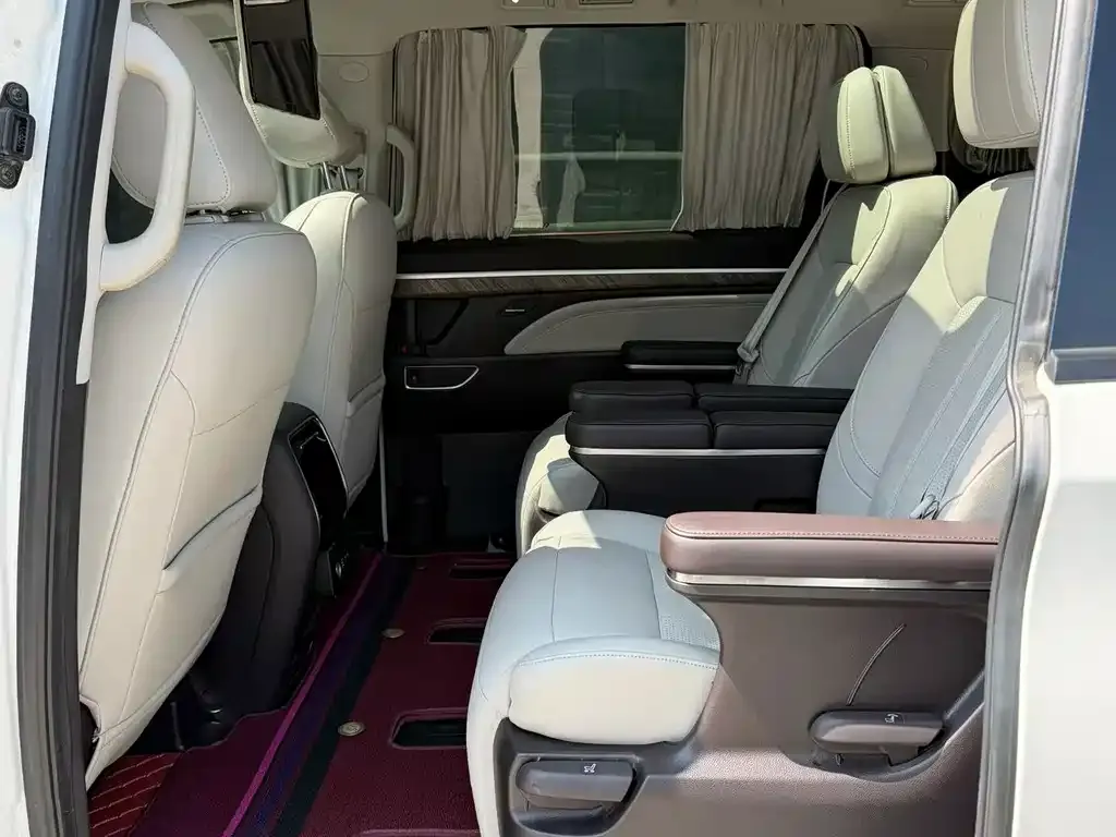 GAC Motor Trumpchi M8 — фото 7