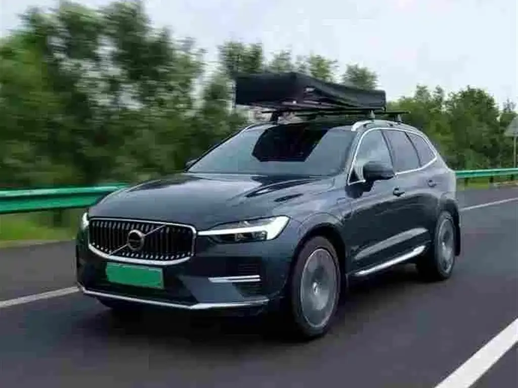 Volvo XC60 PHEV — фото 1