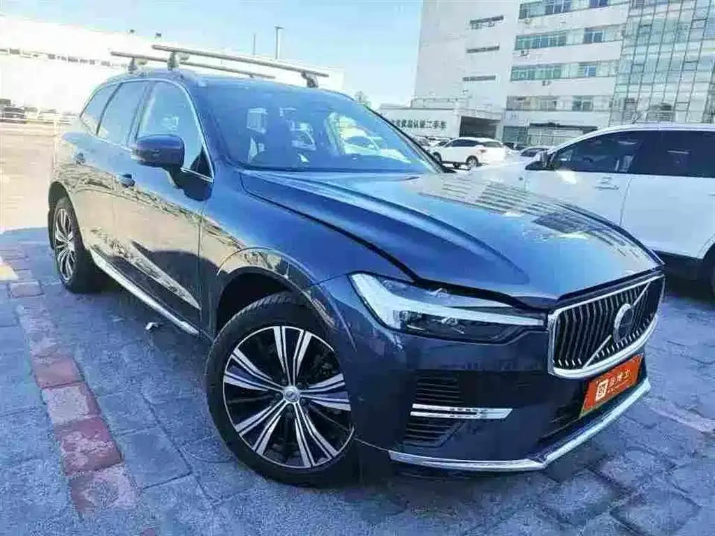 Volvo XC60 PHEV — фото 3