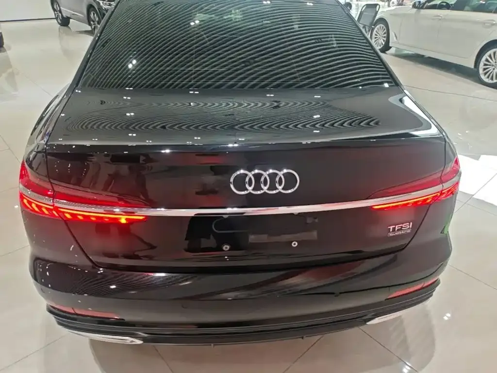 Audi A6L — фото 9