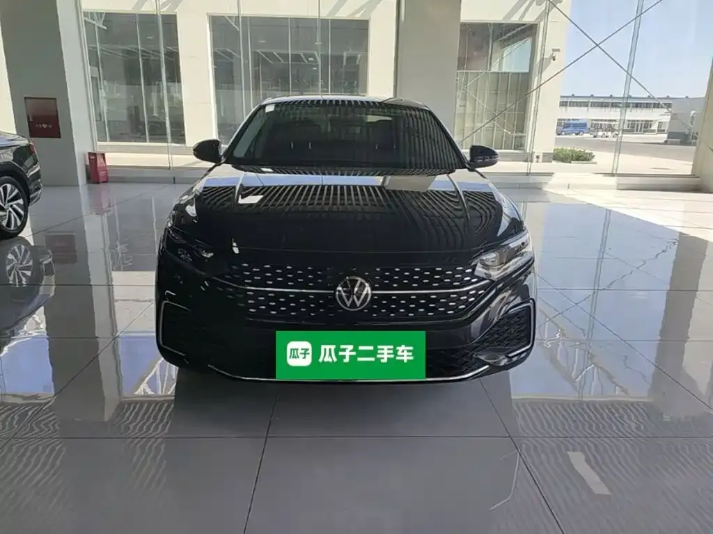 Volkswagen Passat — фото 3