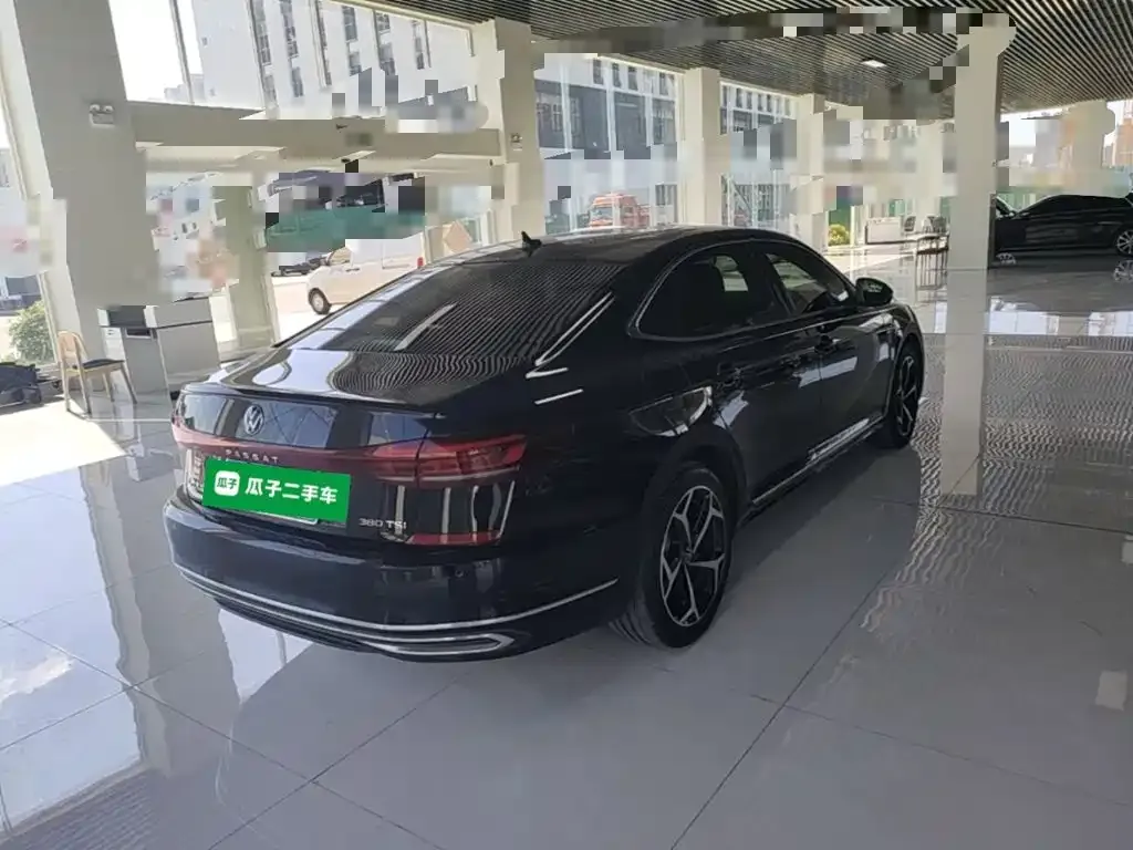 Volkswagen Passat — фото 10