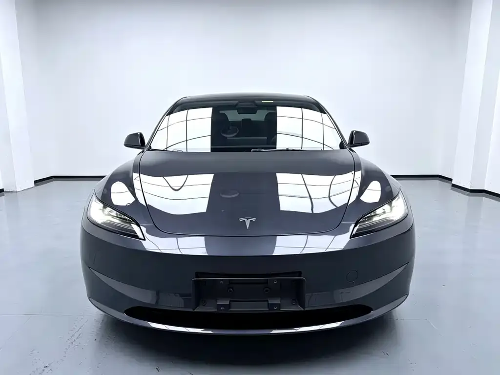 Tesla Model 3 — фото 3
