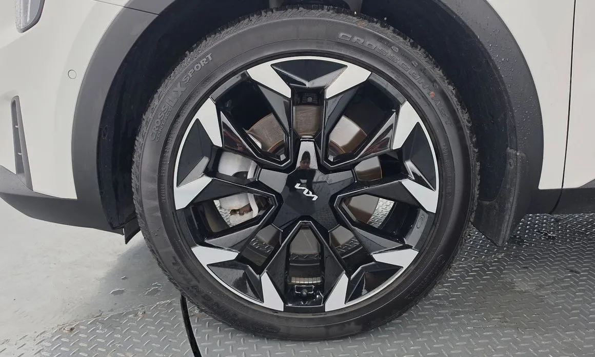 Kia Sorento — фото 10