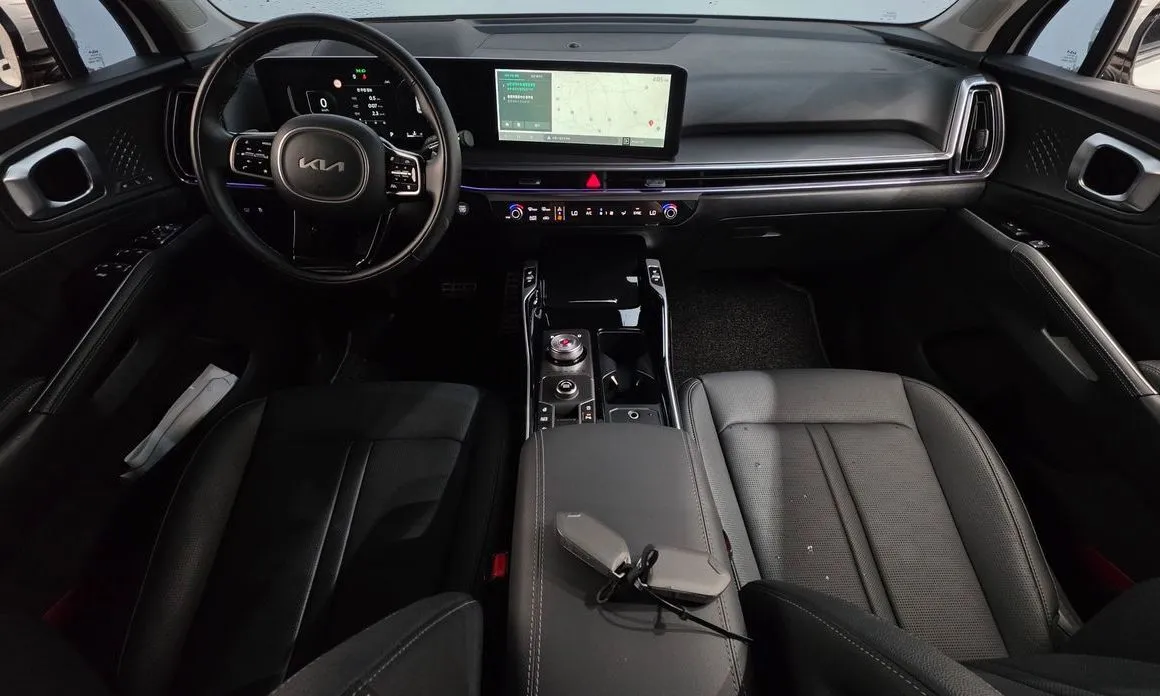 Kia Sorento — фото 9