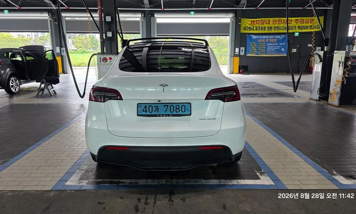 Tesla Model Y — фото 7