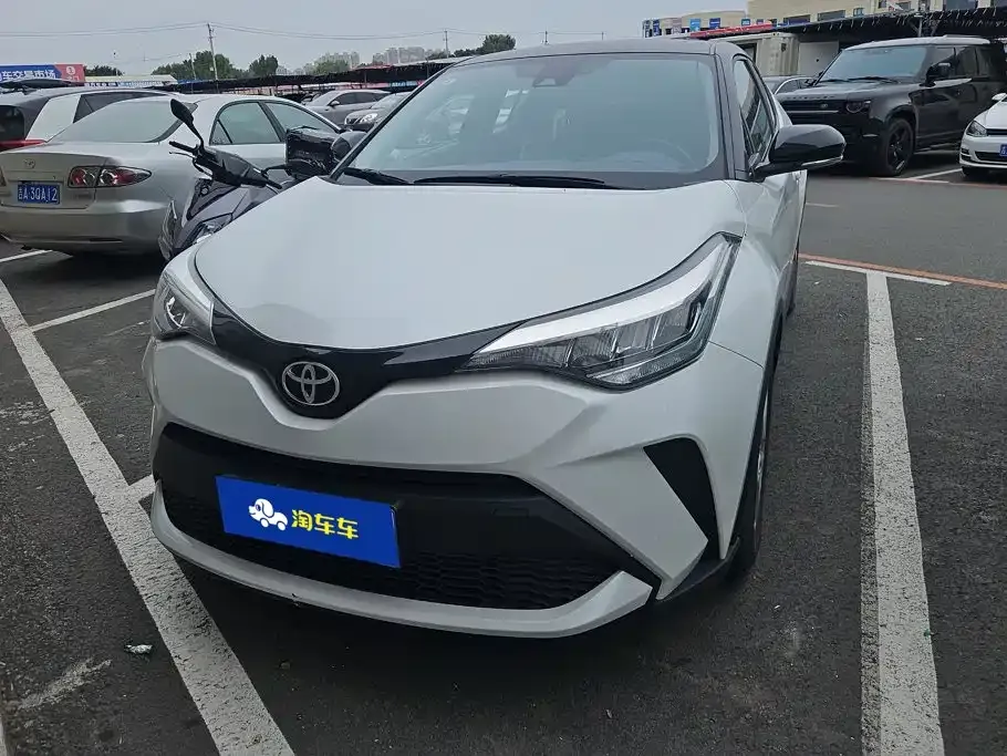 Toyota C-HR — фото 7