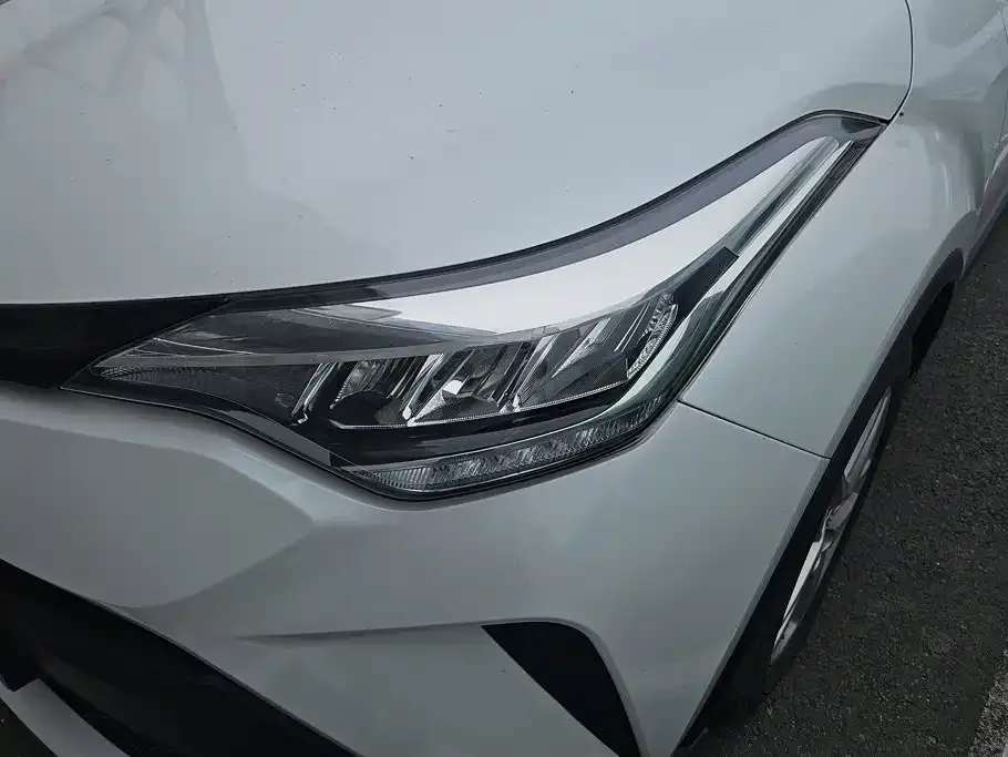 Toyota C-HR — фото 3