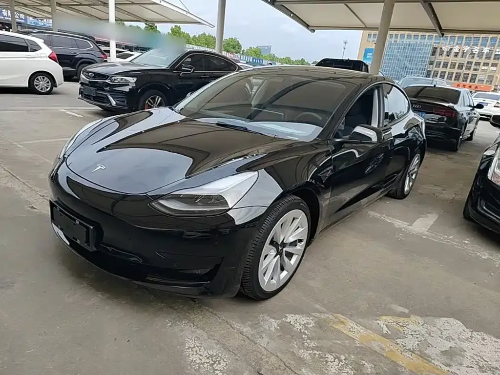 Tesla Model 3 — фото 3