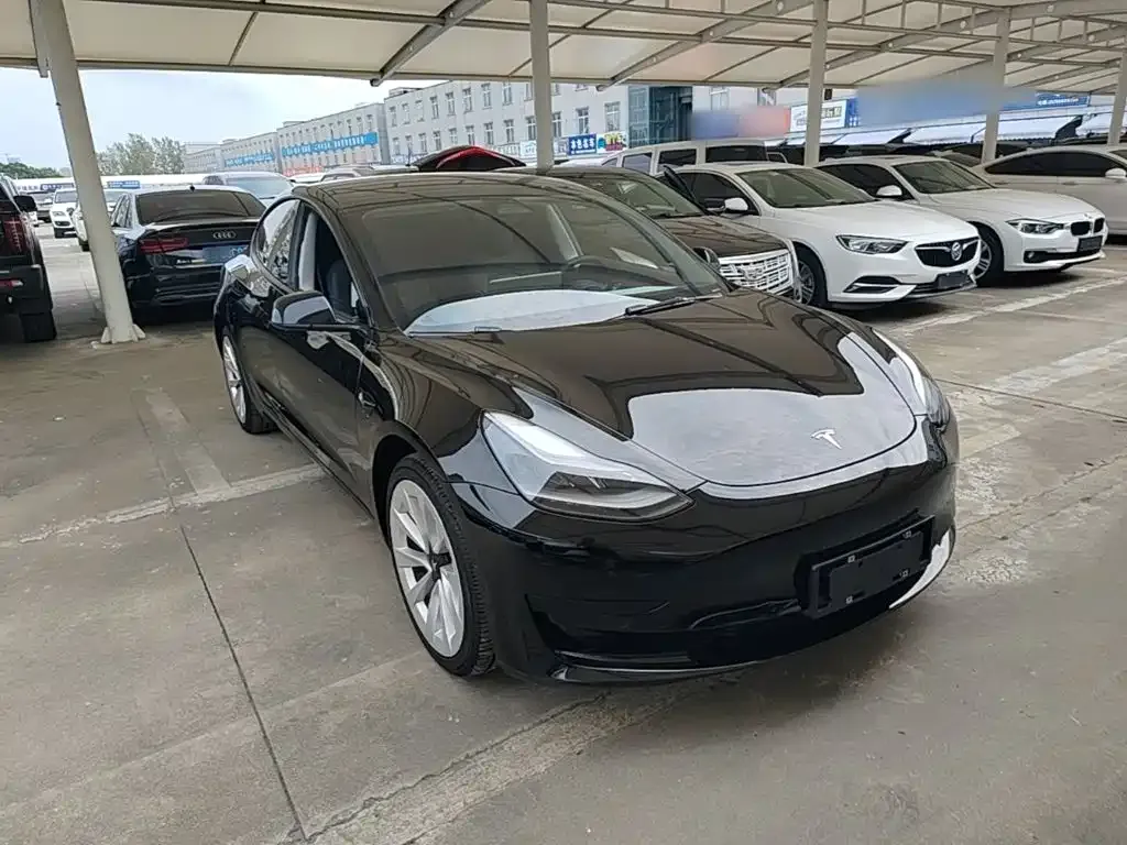 Tesla Model 3 — фото 8