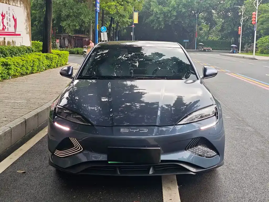 BYD Seal — фото 4