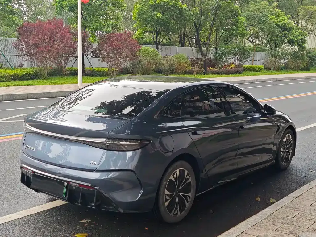 BYD Seal — фото 6
