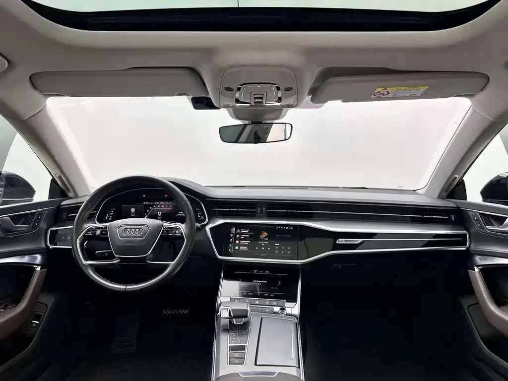 Audi A7L — фото 8