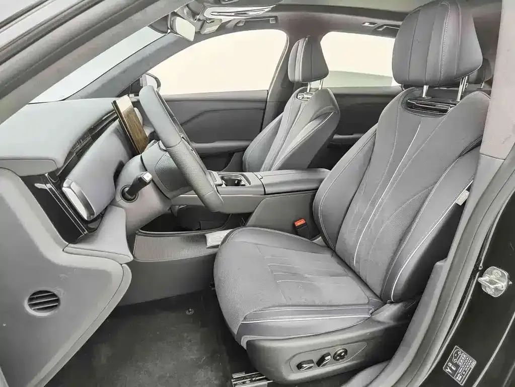 VOYAH Zhiyin — фото 9