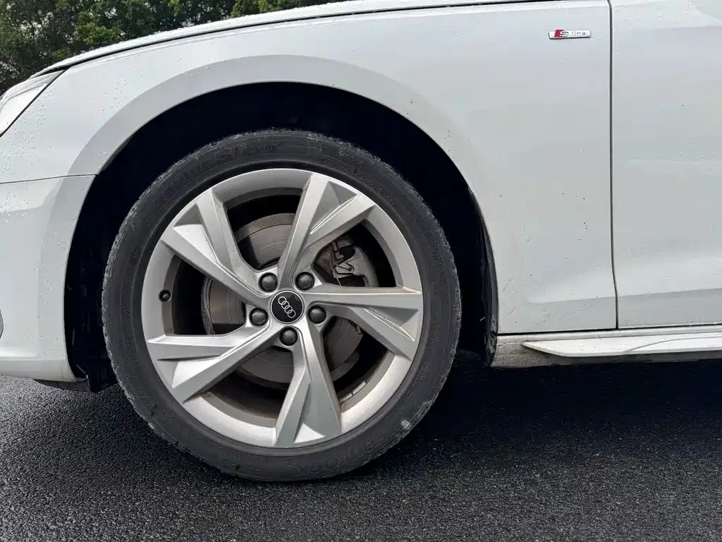 Audi A4 (Import) — фото 7