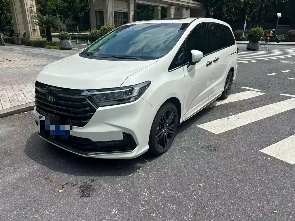 Honda Odyssey — фото 1
