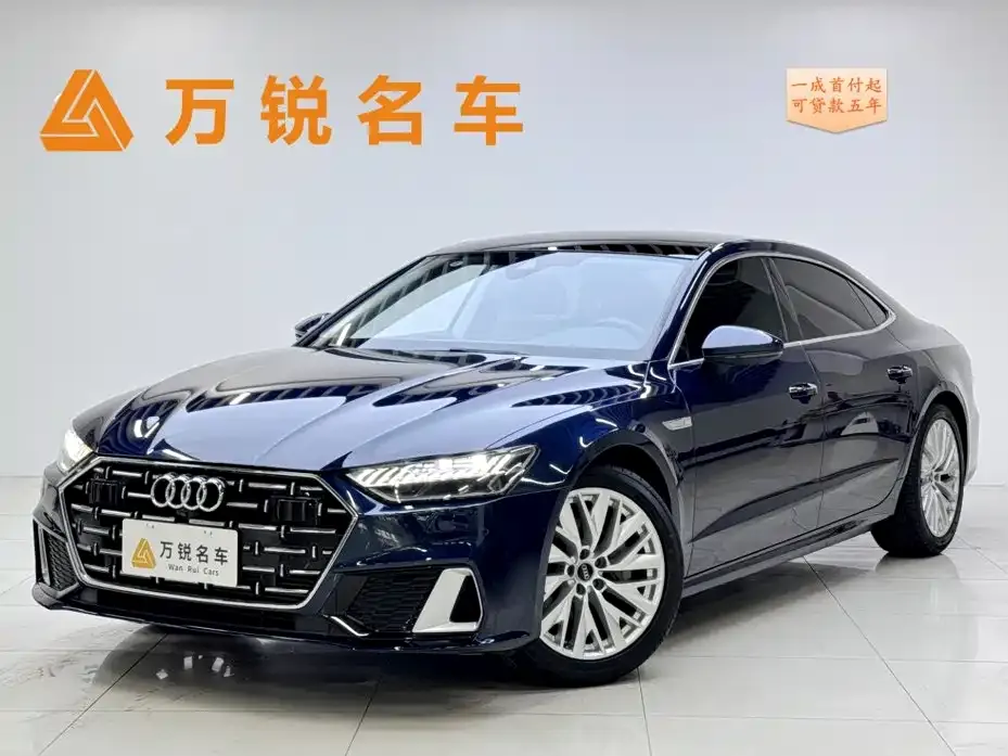 Audi A7L — фото 1