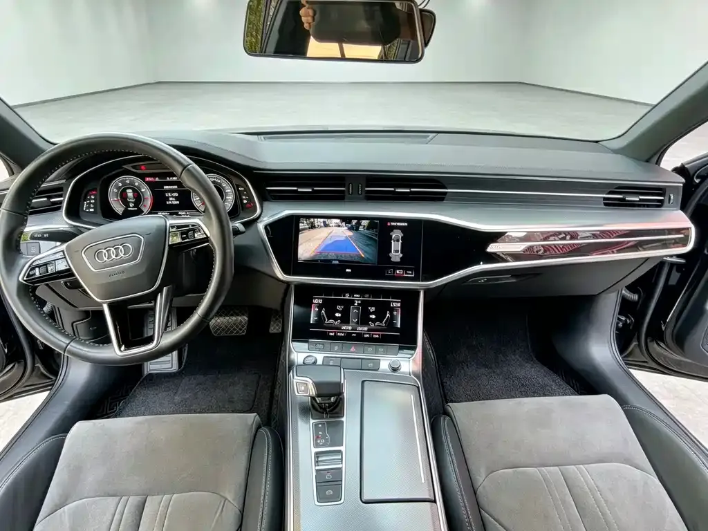 Audi A6L — фото 8