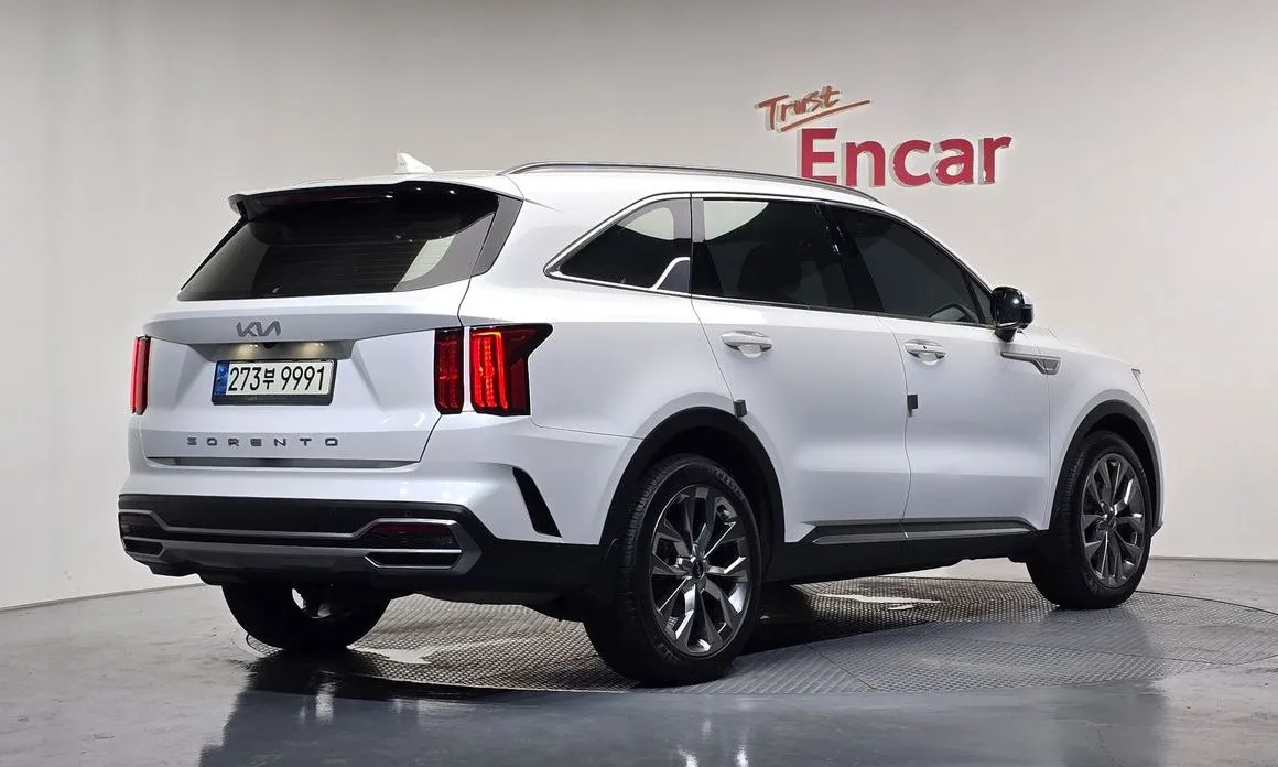 Kia Sorento — фото 5
