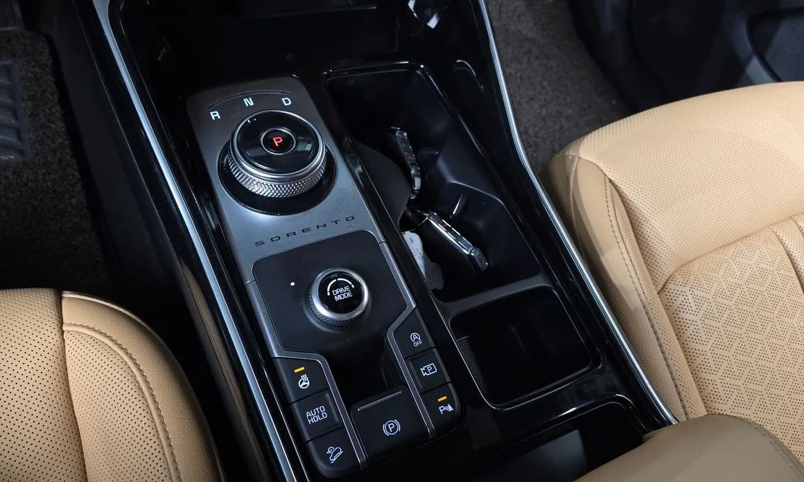 Kia Sorento — фото 9