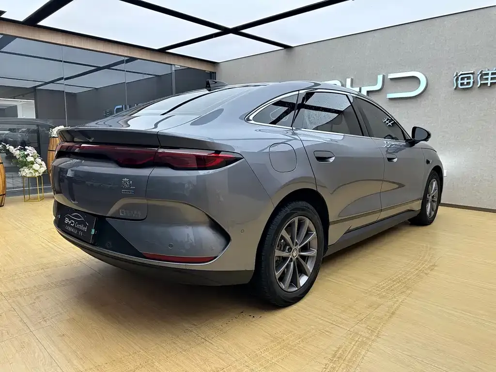 BYD Qin L — фото 2