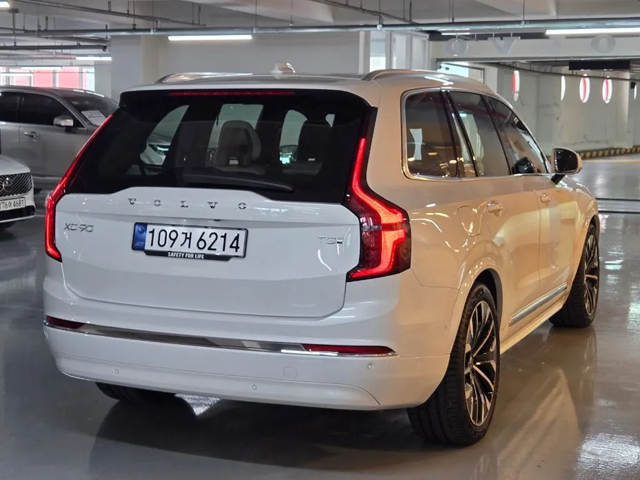 Volvo XC90 — фото 8