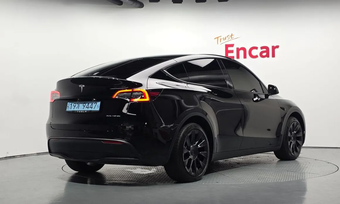 Tesla Model Y — фото 4