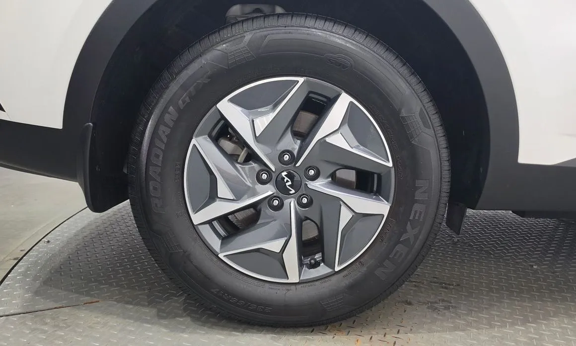 Kia Sorento — фото 6