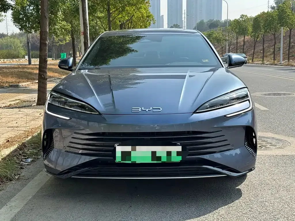 BYD Seal — фото 8
