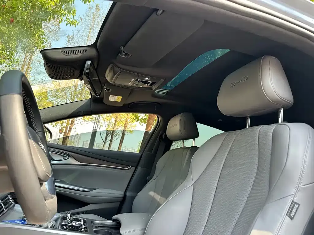 BYD Seal — фото 2