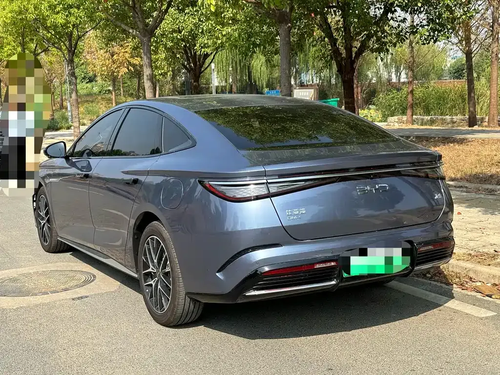 BYD Seal — фото 9