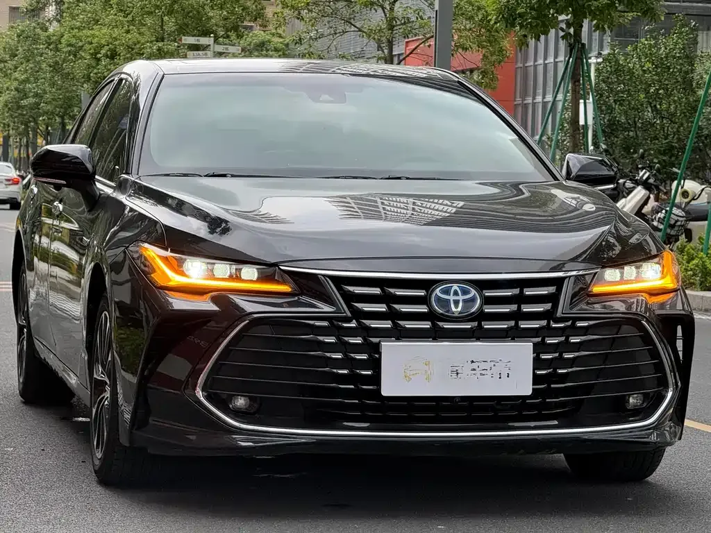 Toyota Avalon — фото 4
