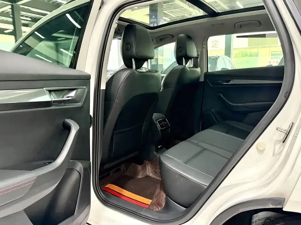 Skoda Karoq — фото 7