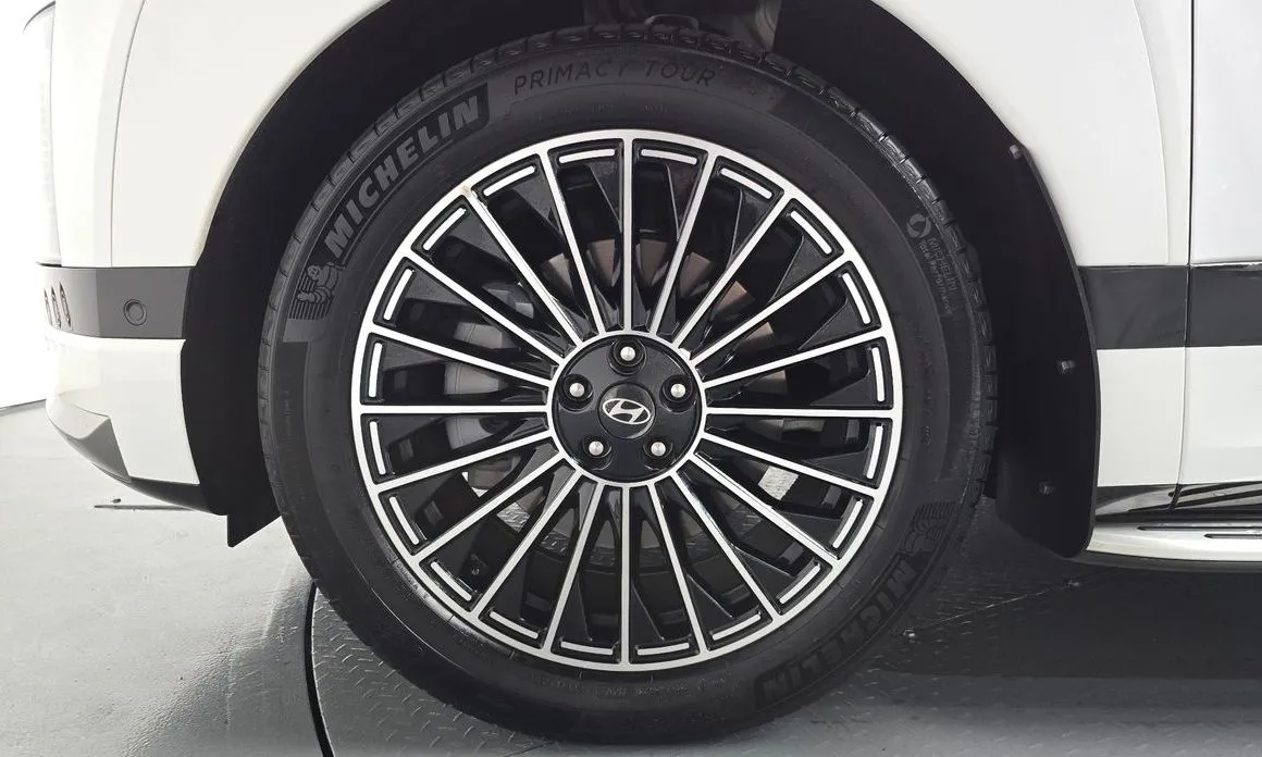 Hyundai Ioniq9 — фото 9