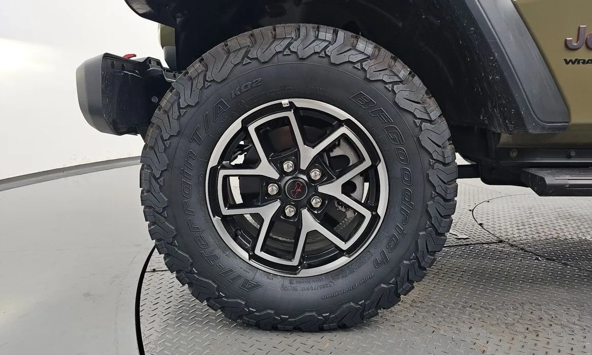 Jeep Wrangler — фото 8