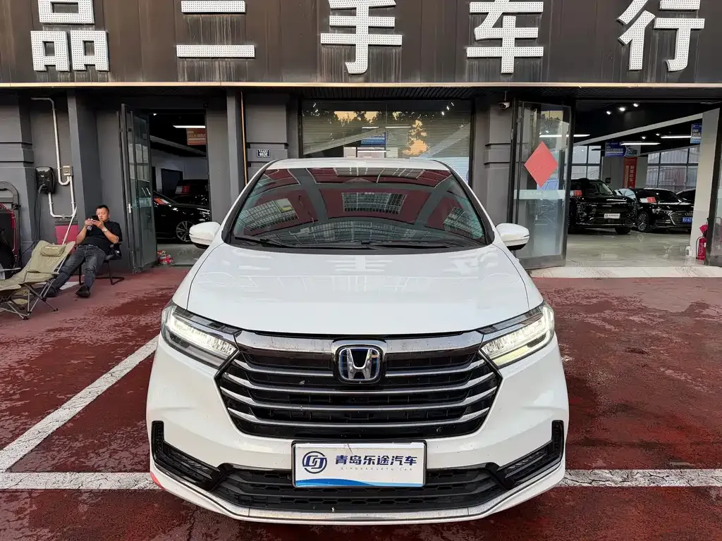 Honda Odyssey — фото 1