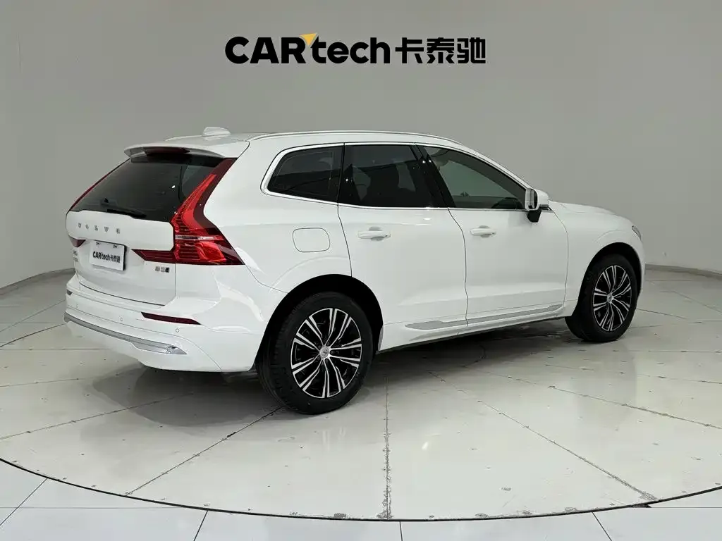 Volvo XC60 — фото 4