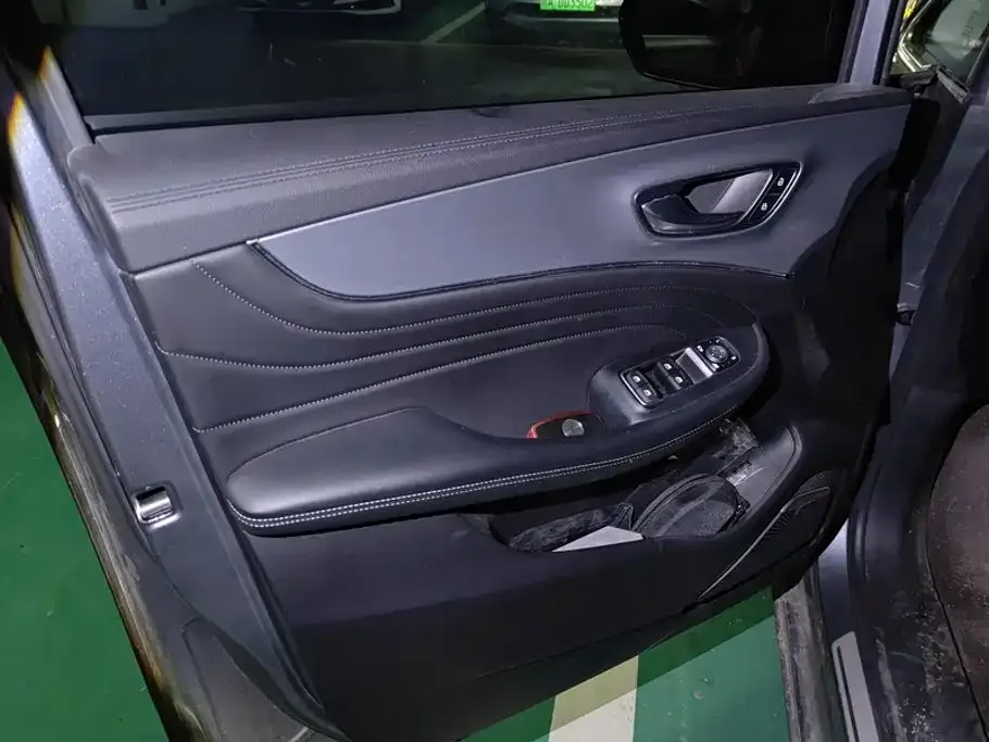 Roewe iMAX8 — фото 5