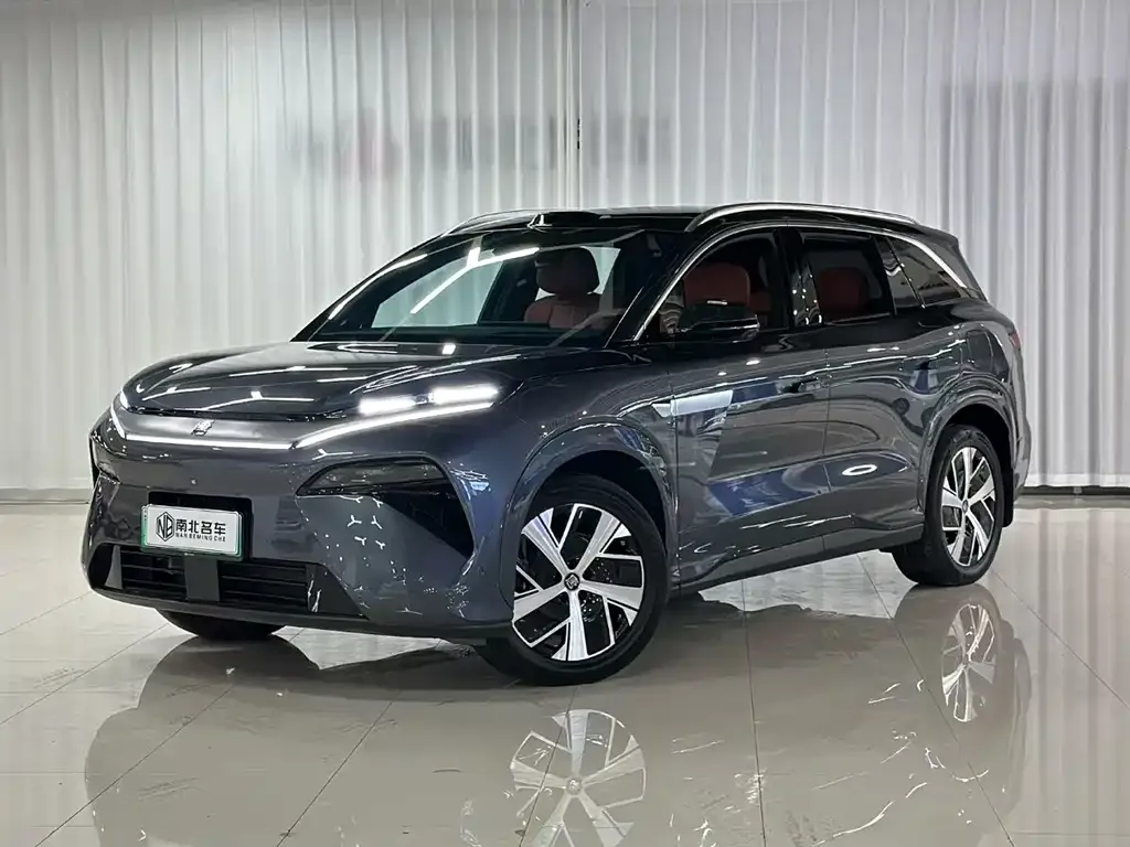 BYD Tang L — фото 1