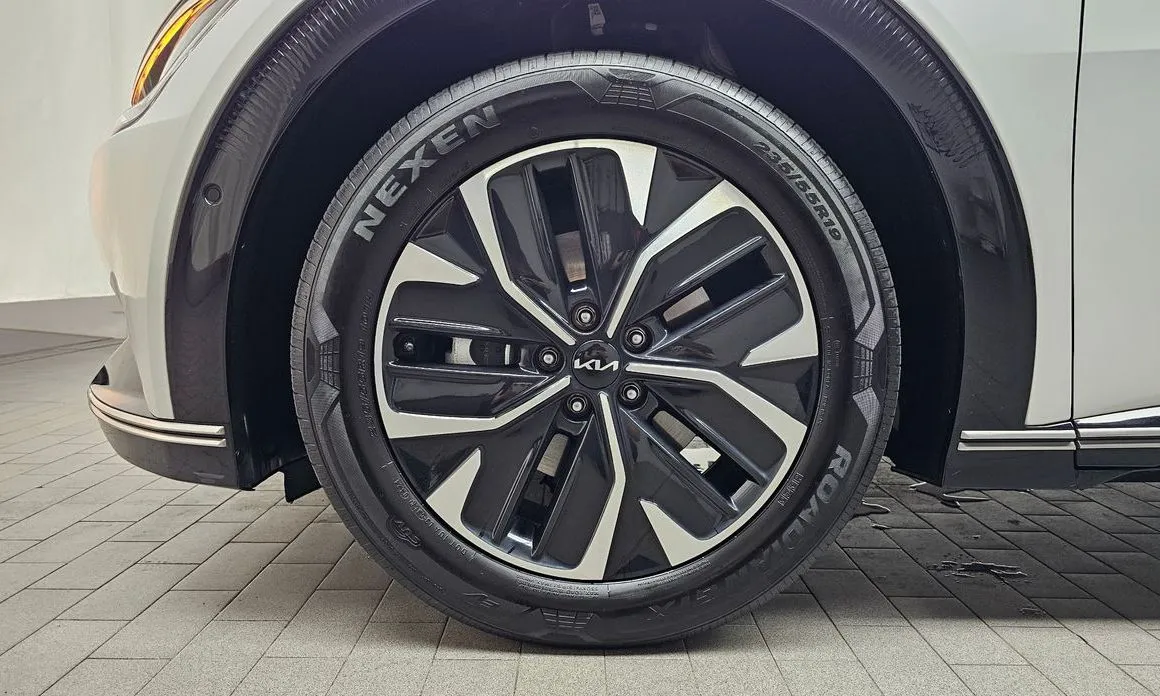 Kia EV6 — фото 6