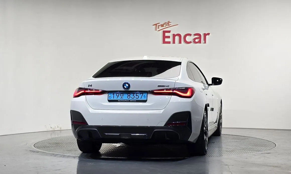 BMW i4 — фото 2